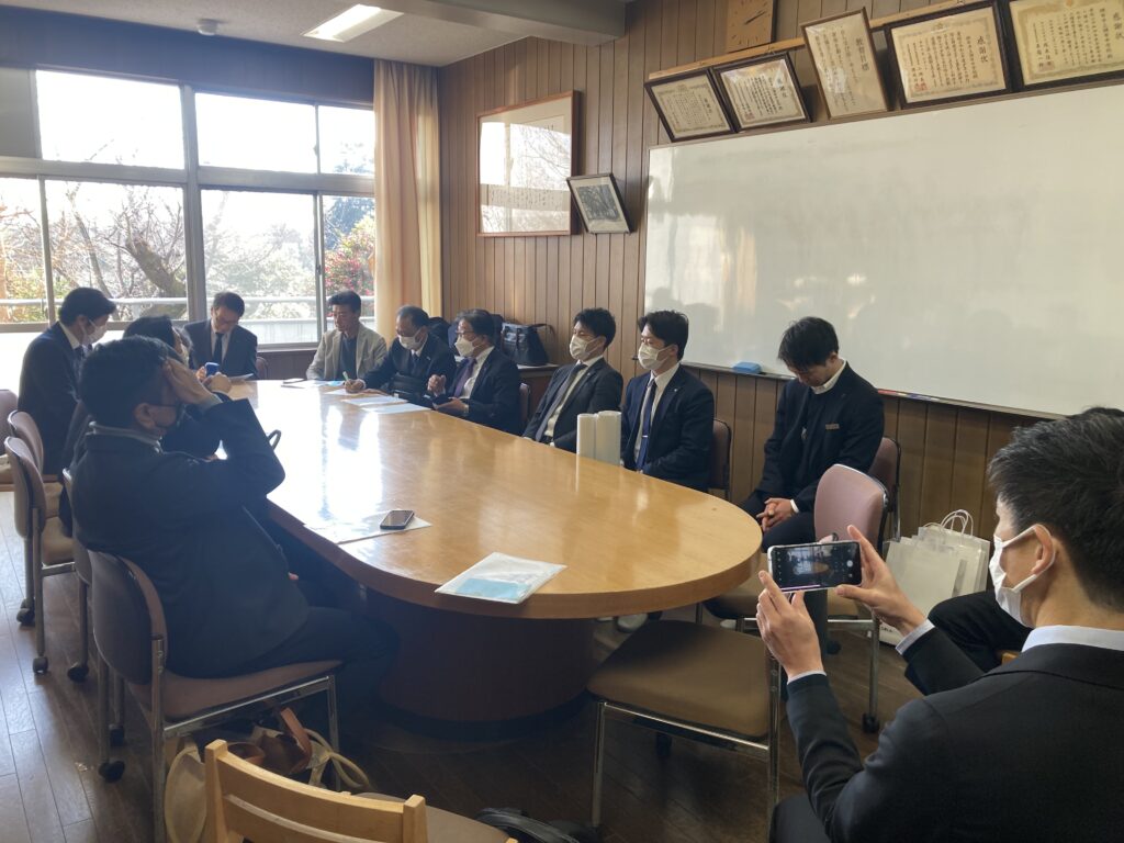 職業奉仕事業(小中学生への職業講話)のご報告
