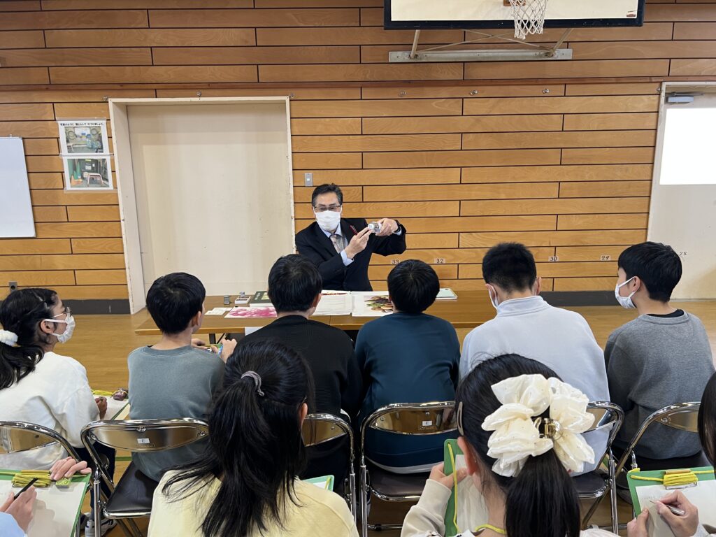 職業奉仕事業(小中学生への職業講話)のご報告