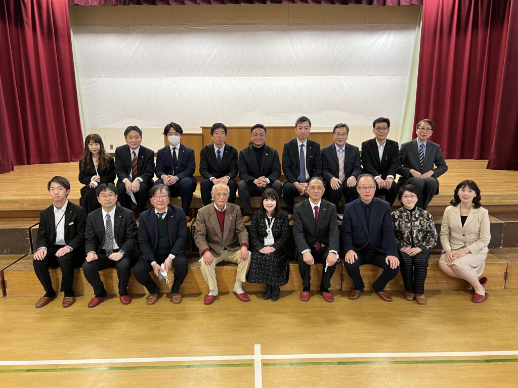 職業奉仕事業(小中学生への職業講話)のご報告